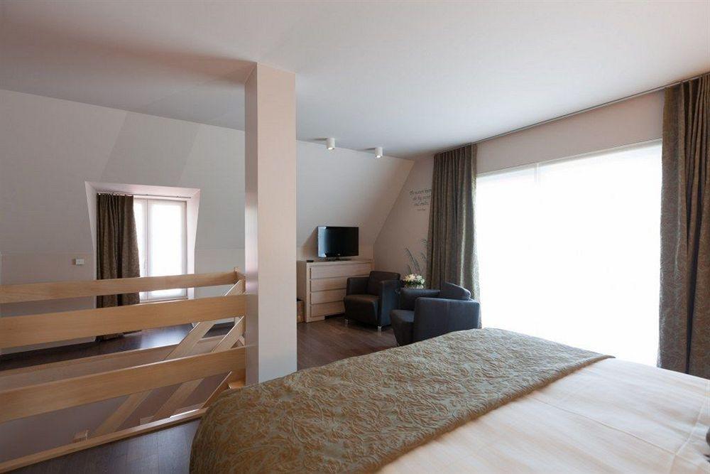 B&B Riche Terre Damme Exterior foto