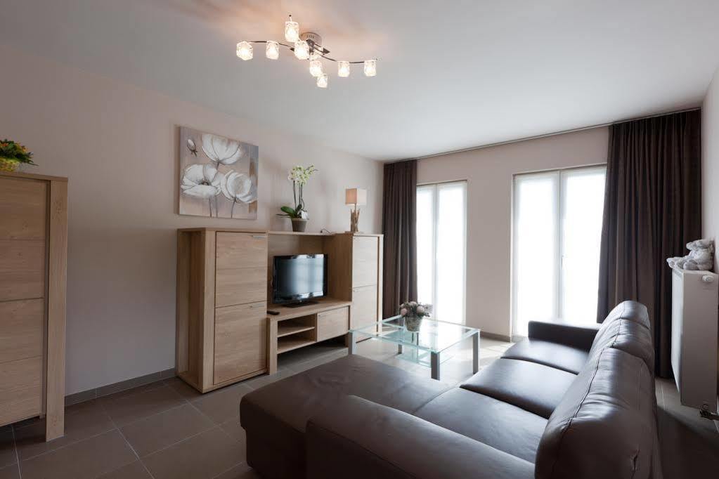 B&B Riche Terre Damme Exterior foto